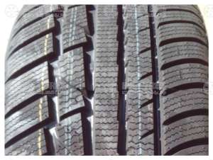 LingLong Green-Max Winter UHP 215/45 R17 91V